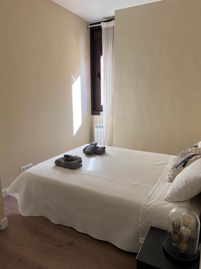 In Monumental Square Center Appartement Madrid