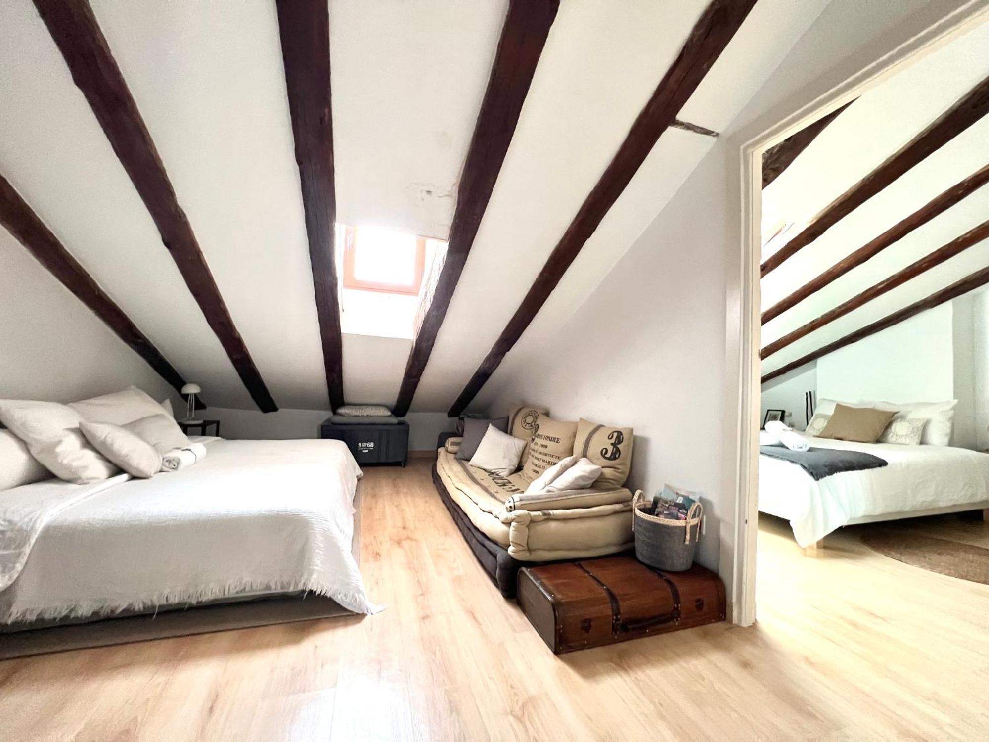 In Monumental Square Center Appartement *