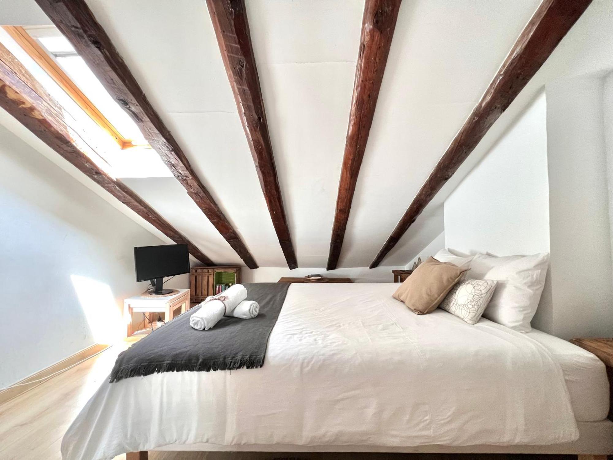 Apartment In Monumental Square Center