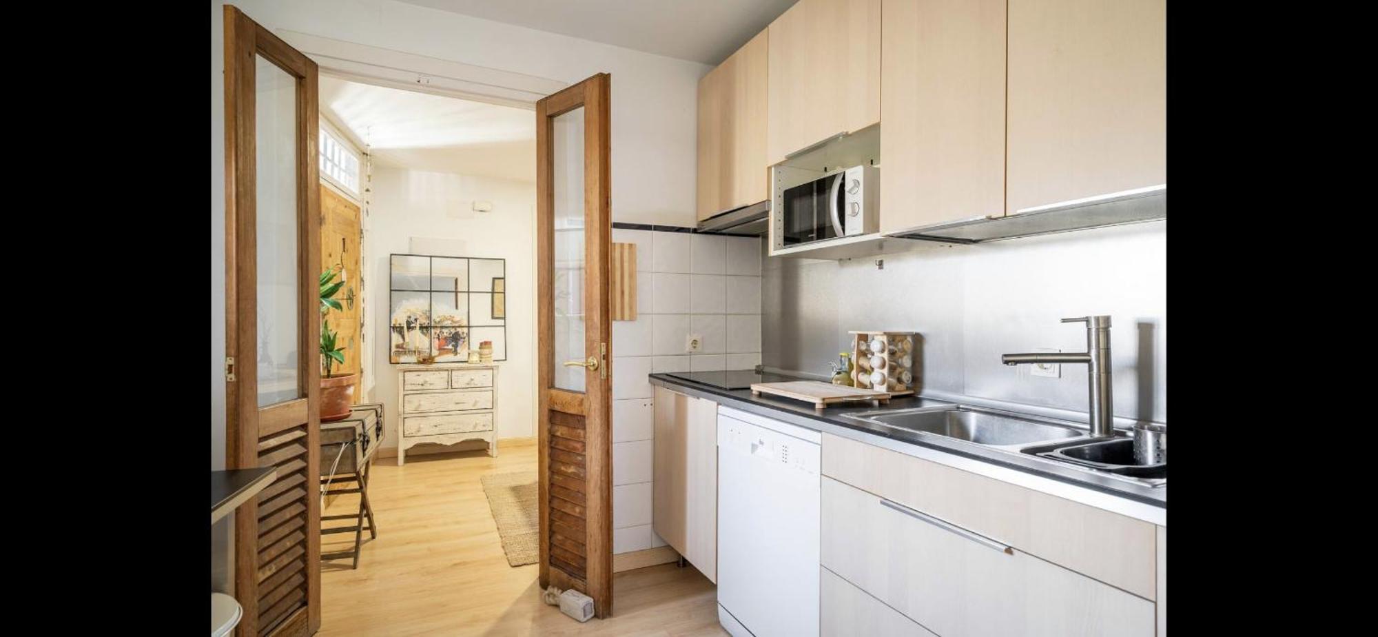 Apartment In Monumental Square Center Madrid
